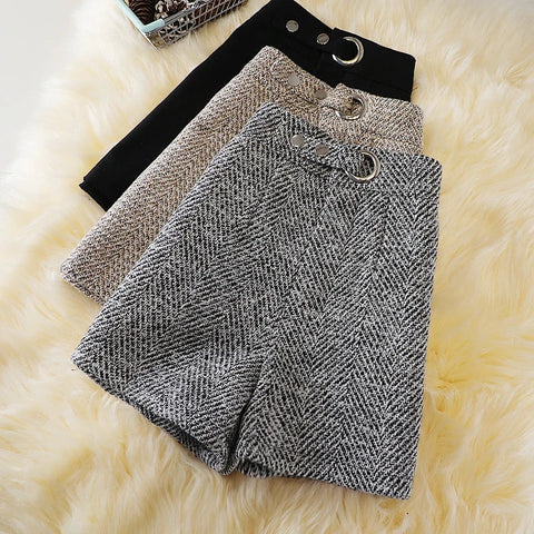 Woolen shorts women'