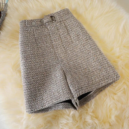 Woolen shorts women'